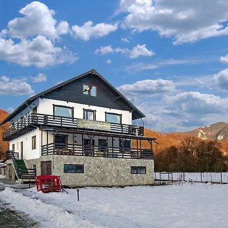 Casa Georgescu Hotel Rîşnov Kültér fotó