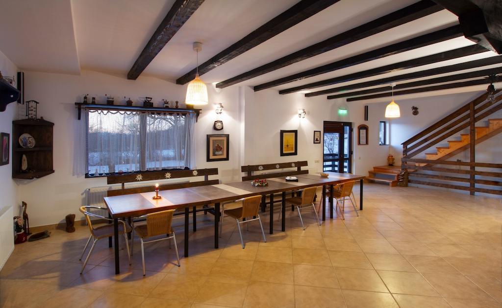 Casa Georgescu Hotel Rîşnov Kültér fotó
