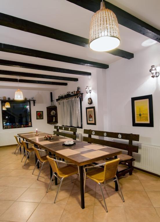 Casa Georgescu Hotel Rîşnov Kültér fotó