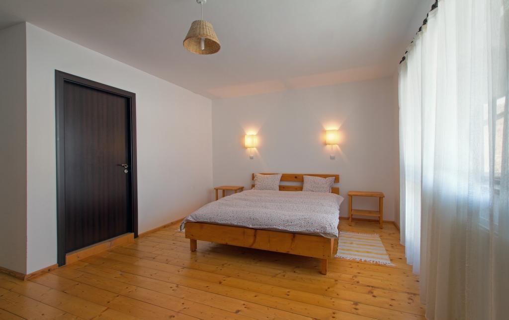 Casa Georgescu Hotel Rîşnov Kültér fotó